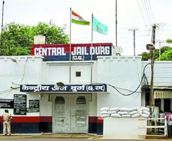 Prisoners were getting VIP treatment in Central Jail, Durg Superintendent of Police Jitendra Shukla, Chhattisgarh, Khabargali