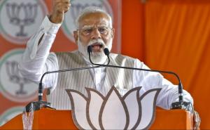 Prime Minister Narendra Modi addressed a rally in Bardhaman, West Bengal on Friday, PM Modi also targeted Congress leader Rahul Gandhi for contesting elections from Rae Bareli, Khabargali