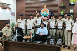 Twelve police officers and employees of Raipur district became Cop of the Month for the month of February 2024, Raipur, Chhattisgarh, Khabargali