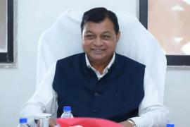 Industry Minister on mission mode, now seeking information of local and outsiders in industries across the state, Lakhan Lal Dewangan, Commerce, Industry and Labor Minister, Chhattisgarh Government, 95 industries did not come into production even after MoU, Minister sought report after comprehensive review of each MoU, Khabargali