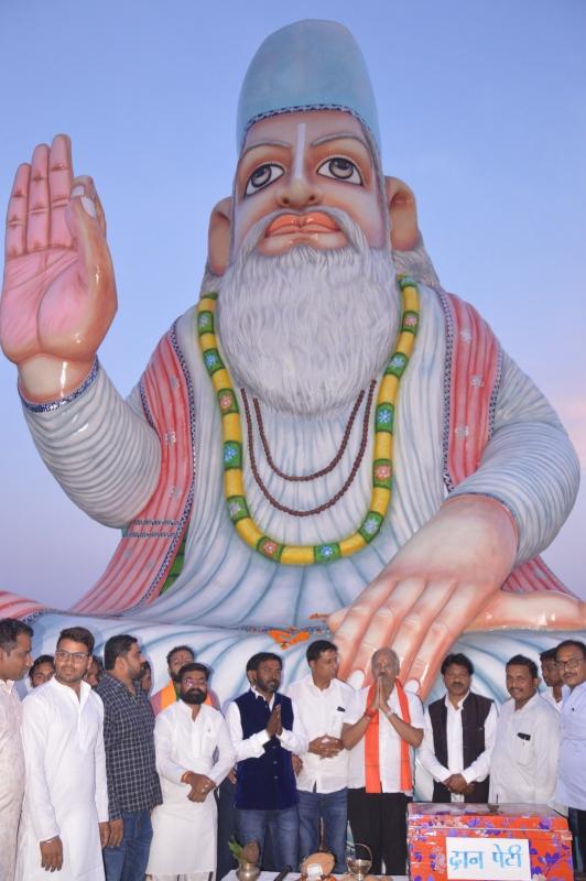 Brijmohan Agrawal participated in the consecration of the world's largest statue of Kabir Sahib Ji, BJP candidate from Raipur Lok Sabha, Brijmohan Agrawal on Sunday participated in the consecration of the world's largest statue of Kabir Sahib Ji in village Paraskol, Arang, Chhattisgarh, Khabargali