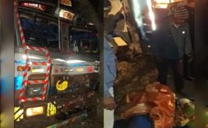 सूरजपुर मार्ग पर श्रद्धालुओं से भरी बस का दिल दहला देने वाला अंत, एक की मौत खबरगली A bus full of devotees on the Surajpur road met a heartbreaking end, one died. Hindi News latest news khabargali 