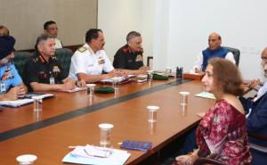 Middle East Crisis, Rajnath Singh Reviews Military Preparedness; Crisis Deepens Over Crude Oil and Supply Chains, India on High Alert. Holds High-Level Meeting with the Three Service Chiefs; Deliberations Held on India's Security Strategy. New Delhi, Khabargali.