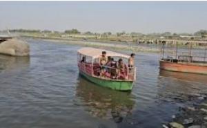 Major accident in Vrindavan: Steamer capsizes in Yamuna, 6 dead, more than 10 missing hindi news big news latest news khabargali 