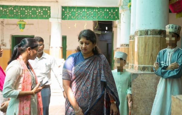 Major flaws found in Madrasas, Child Commission strict: Children were being forced to do manual labour, filth in the premises and lack of drinking water. Dr. Varnika Sharma's inspection found deficiencies in child protection standards, gave instructions for improvement, Madrasa Islahul Muslimeen and Darul Yatama located at Baijnath Para, Dr. Varnika Sharma, Chairperson of Chhattisgarh State Child Rights Protection Commission, Raipur, Chhattisgarh Khabargali