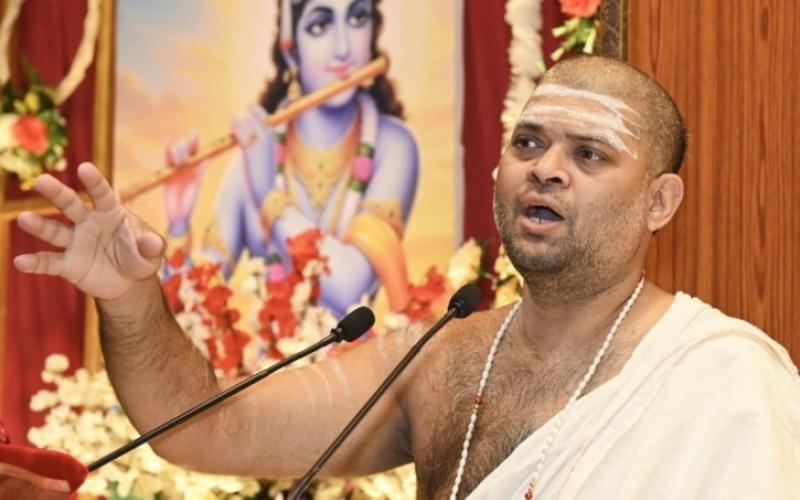 There is evidence of women power in the ancient sculptures of Khajuraho: Acharya Dhananjay Shastri, Acharya Shri gave many important information during the Shrimad Bhagwat Katha in Maharashtra Mandal, Raipur, Chhattisgarh, Khabargali