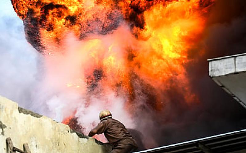 महाराष्ट्र के ठाणे में 18 मंजिला इमारत में लगी आग, 2 झुलसे 70 का किया रेस्क्यू खबरगली Fire breaks out in 18-storey building in Thane, Maharashtra; 2 injured, 70 rescued hindi news latest khabargali 