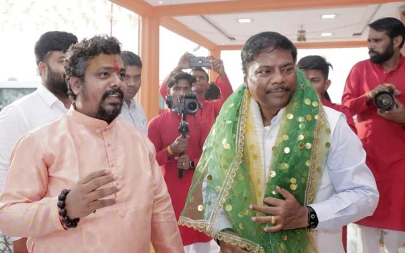 Cabinet Minister Kedar Kashyap visited the divine abode of Maa Matangi; he offered prayers and sought blessings for the state's prosperity. Hindi news latest news khabargali 