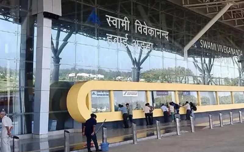 Panic at Raipur Airport; live AK-47 cartridge found in bag. Latest news hindi news khabargali 