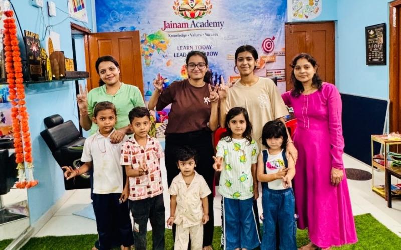 Jainam Academy, Deepak Jain, Bharat Gaurav Samman, Mrs India Universe Asia 2026, Raipur, Chhattisgarh, Education, Women Empowerment, Bollywood Actress Deepshikha Nagpal, Khabargali
