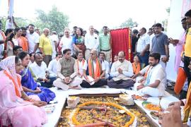 Bhoomipujan of projects worth Rs 96 crore in Raipur West, MLA Rajesh Munat's hard work paid off, Raipur West gets big gifts Raipur West on the path of development, Deputy CM Arun Sao announces Rs 50 lakh each for 70 wards Raipur gets gift of development works worth Rs 150 crore: Deputy CM Arun Sao lays foundation stone of 3 overpasses, lakhs of people will get relief, Chhattisgarh, Khabargali