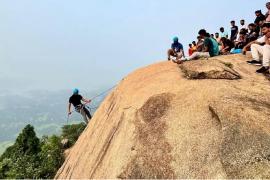 BJP leader threatened with gangrape, Navneet Rana gets speed post