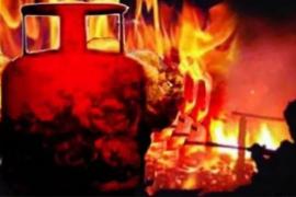 Cylinder blast in Mumbai, 7 people seriously injured