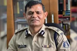 Breaking News: Senior IPS Officer Ratan Lal Dangi Suspended in Chhattisgarh; Government Takes Strict Action After Objectionable Photos Go Viral | Chhattisgarh | Khabargali