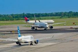 Weather disrupts air traffic; Goa-bound flight diverted to Nagpur. raipur chhattisgarh hindi news khabargali 