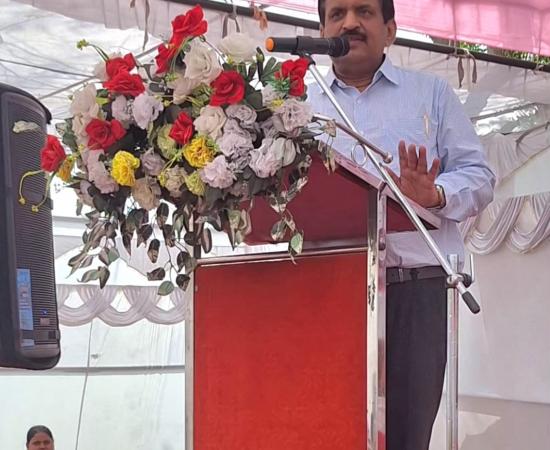 Women should remain aware of their rights.  Dr. Dinesh Mishra, Ophthalmologist and President of the Superstition Eradication Committee, delivering a lecture at the District Women's Awareness Camp, Raipur, Chhattisgarh,Khabargali