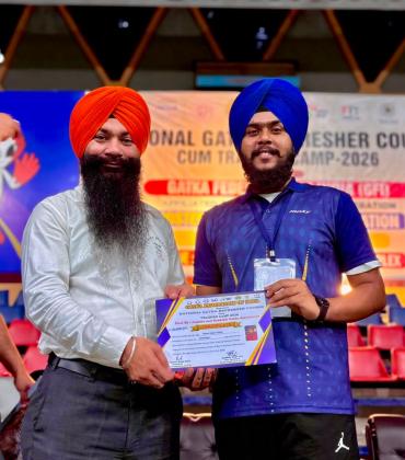 Rajveer Singh Chhabra of Raipur became the National Gatka Referee, increased the pride of Chhattisgarh, Neelam Sinha of Mahasamund, Avinash Jaiswal of Balodabazar, Gatka Association President Simran Singh, Secretary Khwaja Ahmed, Raipur, Chhattisgarh, Khabargali