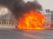 A moving car caught fire on an overbridge in Raipur, causing panic. Raipur chhattisgarh hindi news khabargali 