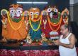 Raipur: The Gayatri Nagar Jagannath Temple celebrated the Dev Snan Purnima festival with great pomp, anointing the deity with 108 urns, and MLA Purandar Mishra prayed for happiness and prosperity. The deity will now remain in "Anavasar" for 15 days. Chhattisgarh, Khabargali