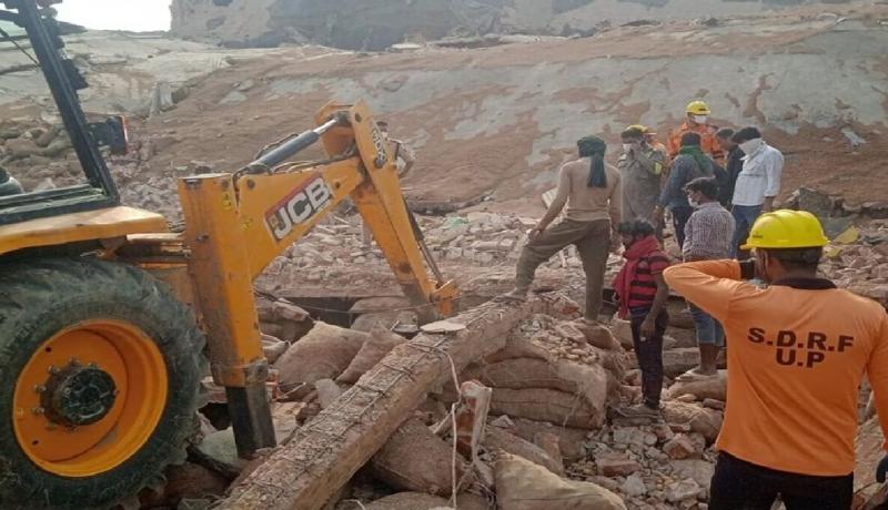 Major accident in Prayagraj: 4 killed, many in critical condition as cold storage collapses hindi news big news khabargali 