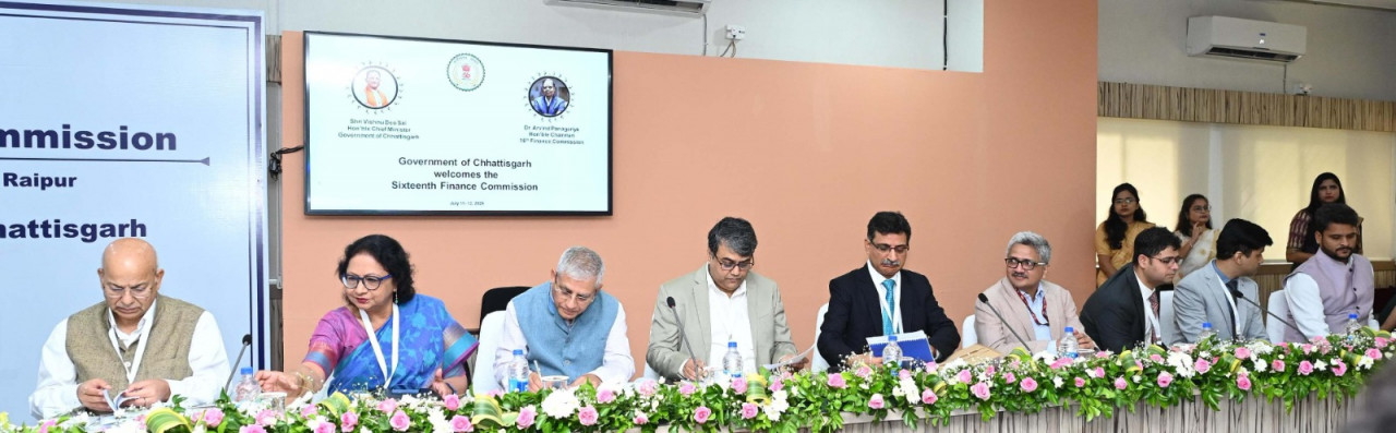 The effect of double engine government is visible, Chief Minister Sai has asked Central Finance Commission for special grant for Chhattisgarh, there is a need to focus on manufacturing and service sector for the creation of developed Chhattisgarh, Central Finance Commission Chairman Dr. Arvind Panagariya, Chhattisgarh, Khabargali