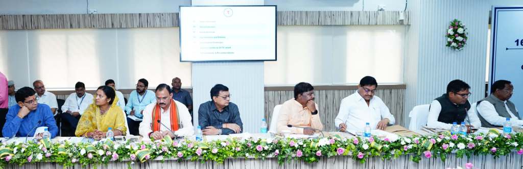 The effect of double engine government is visible, Chief Minister Sai has asked Central Finance Commission for special grant for Chhattisgarh, there is a need to focus on manufacturing and service sector for the creation of developed Chhattisgarh, Central Finance Commission Chairman Dr. Arvind Panagariya, Chhattisgarh, Khabargali