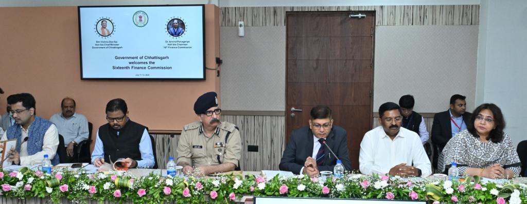 The effect of double engine government is visible, Chief Minister Sai has asked Central Finance Commission for special grant for Chhattisgarh, there is a need to focus on manufacturing and service sector for the creation of developed Chhattisgarh, Central Finance Commission Chairman Dr. Arvind Panagariya, Chhattisgarh, Khabargali