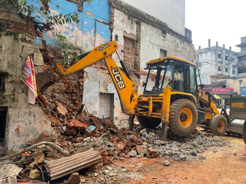Road going from Naharpara to Station Road, widening, bottleneck road, Mayor Ejaz Dhebar, MLA Kuldeep Juneja, Ward Councilor Suresh Channawar, Raipur, Chhattisgarh, Khabargali
