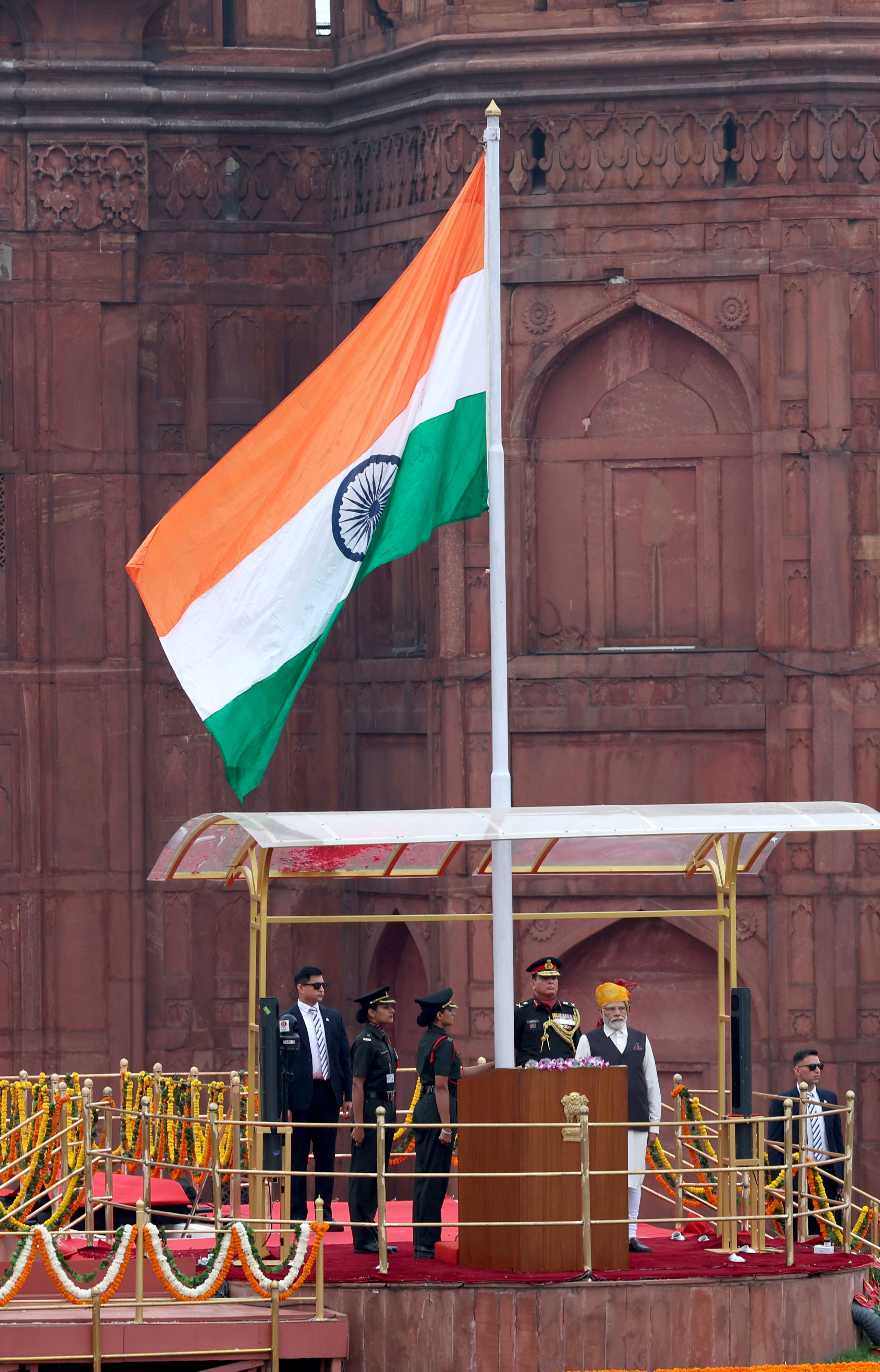 India, Hindustan, 77th Independence Day, PM Modi hoists the tricolor from the ramparts of the Red Fort for the 10th time, Mission against the evils of corruption, dynasty and appeasement, three facilities guaranteed, Prime Minister Narendra Modi, khabargali