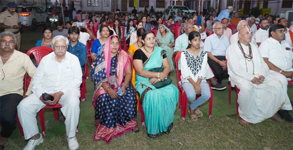 Education Minister Agrawal honored 127 talented children of Brahmin community, contribution of Brahmin community in history is admirable - Brijmohan Agrawal, brilliant students of Sarayuparin Brahmin community who performed excellently in 10th and 12th board exams and other competitive exams, Raipur, Chhattisgarh, Khabargali