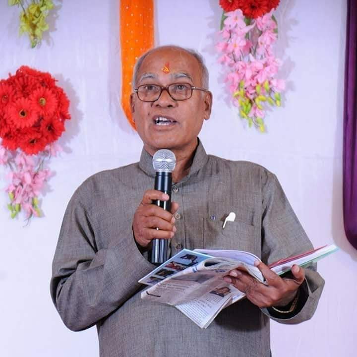 Senior journalist and painter Ramesh Chandra Sharma, resident of Nehru Nagar, Guru Dutta Mall Colony, Police Line, passed away, Ramesh Bhaiya was no less than an ascetic, was honoured with "Khabargali Ratna Samman" in the year 2021, now only memories remain, 20 artworks made by Ramesh Sharma ji and some of his memorable photographs, Devyani Tiwari, Ashish Tiwari, Raipur, Chhattisgarh, Khabargali