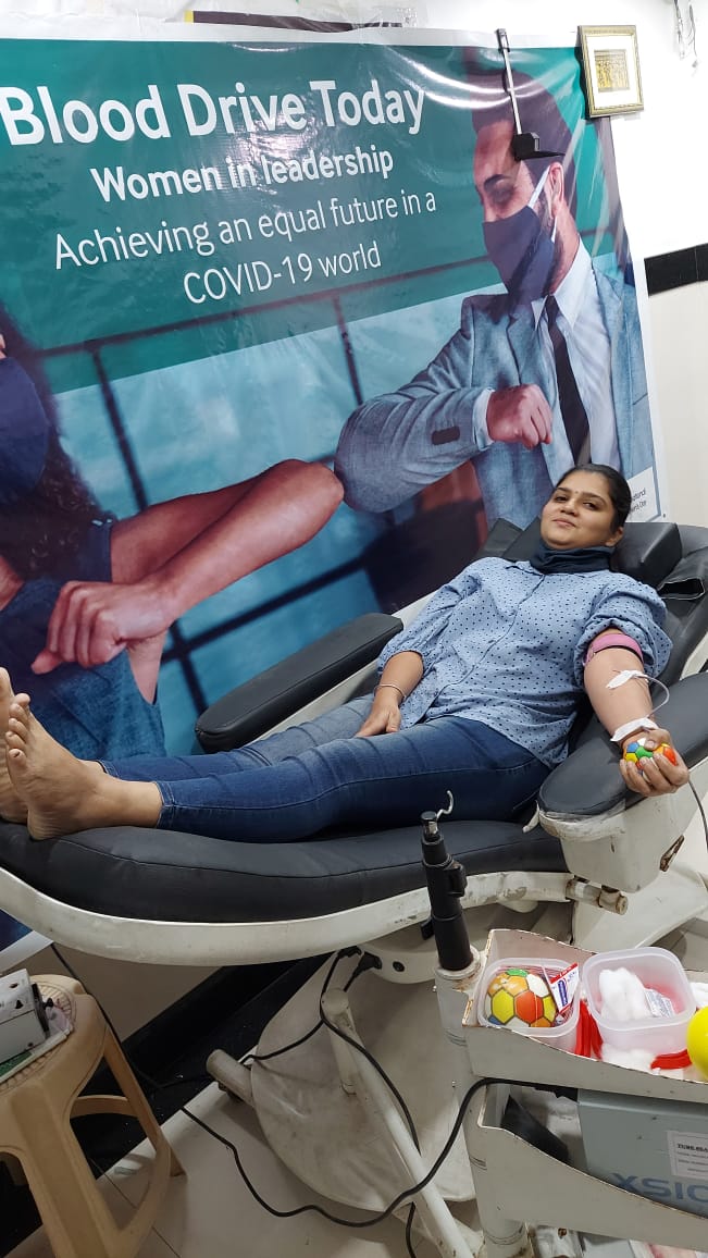 Vibhavari Faye, 19th Birthday, Blood Donation, Exemplary Example, Ghalib Memorial English School Bhilai, Bhupesh Faye, Tanvi Faye, Late.  Dr. J.B.Faye, Body and Organ Donation, Raipur, Khabargali