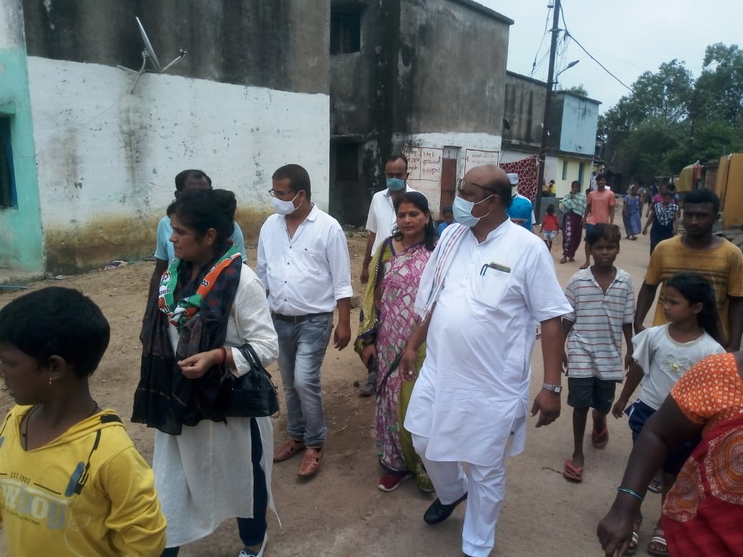 Durg District Jhuggi Jhopri President, Sarsij Ghosh, Smt. Rita Singh Gera, Ward of Bhilai, Durg, Khabargali