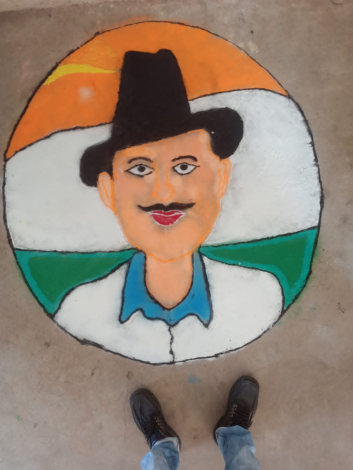 Saragaon, Universal Public School, Make Rangoli, Diya Decoration Competition, Principal RM Bhagat, Khabargali