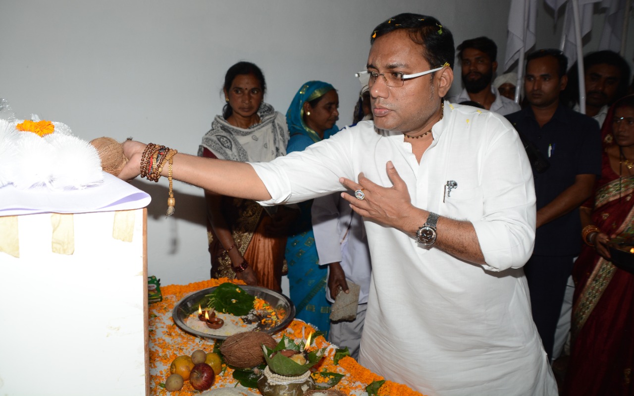 Satnami Samaj, Sant Shiromani Guru Baba Ghasidas, Jagat Guru Agamdas Jayanti festival, Public Health Engineering and Village Industries Minister Guru Rudra Kumar, Mandir Hasaud, Satnami Swabhiman Diwas, Gurudarshan Mela, singer Usha Barle, Dr. M.K.  Kaushal, Naveen Markandeya, Vedram Manhare, Om Prakash Yadav, Bhagi Jewele, Chhattisgarh, Khabargali