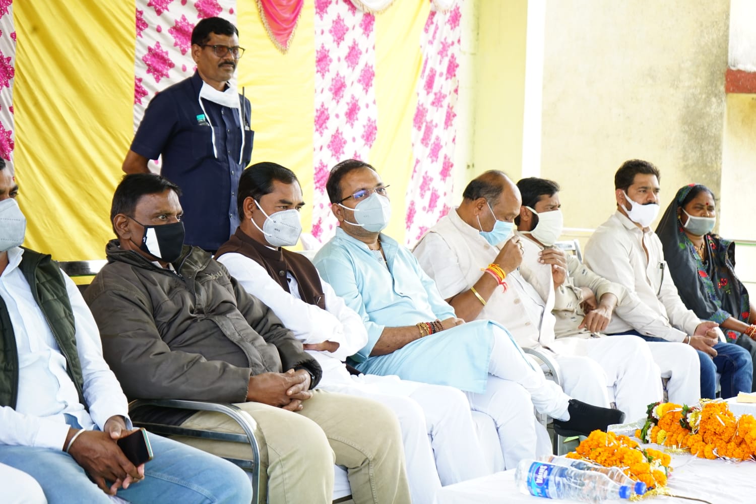 Minister of Public Health Engineering Department and Village Industries Department, Guru Rudra Kumar, Village Morid, idol installation, inauguration of Sahu Samaj Bhawan and Anganwadi building, Chhattisgarh, Khabargali