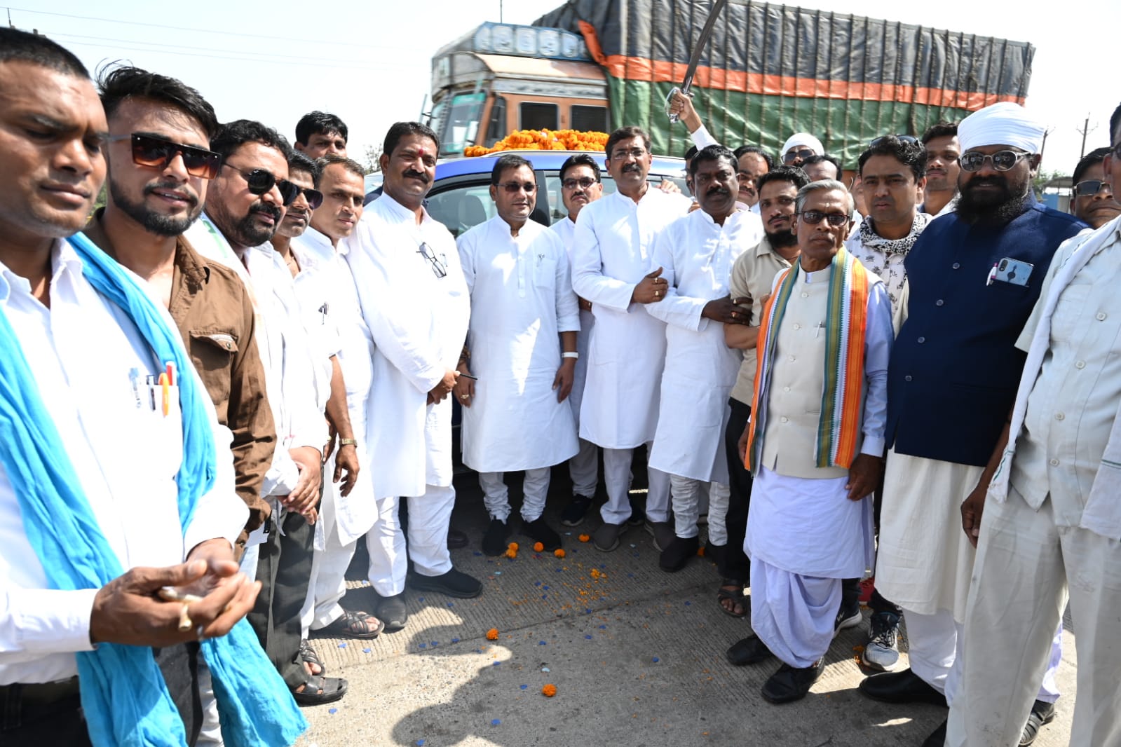 Chandeli, newly built temple, Jagatguru Rudra Kumar, Joda Jaitkham', worship, establishment of Guru Gaddi, PHE Minister, Chhattisgarh, Khabargali