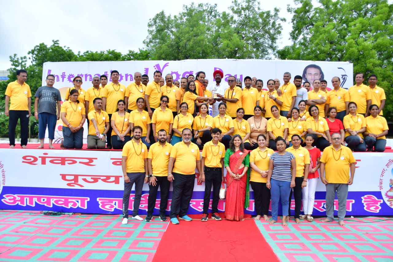 International Yoga Day, Vashistha Yoga, pioneer, yoga guru Dheeraj, Chhattisgarh Shankarnagar Shantinagar Pujya Sindhi Panchayat, Suhini Soch, CA Chetan Tarwani, Khabargali