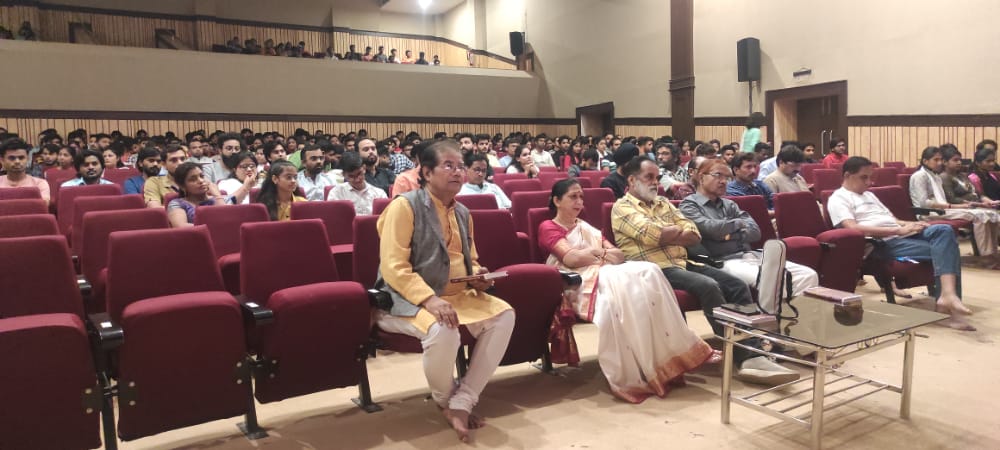 World Music Day, Indira Kala Sangeet Vishwavidyalaya Khairagarh, Prof.  Dr.  Likedeshwar Verma, Fakirullah's Ragadarpan, Vice Chancellor Padmashree Dr. Mokshada Mamta Chandrakar, Registrar Prof.  Id.  Tiwari, Dean, Prof.  Dr. Himanshu Vishwaroop, Prof. Dr.  Kashinath Tiwari, Film Producer-Director Prem Chandrakar, Prof.  Dr.  Naman Dutt, Dr.  Likeeshwar Verma, Chhattisgarh, Khabargali