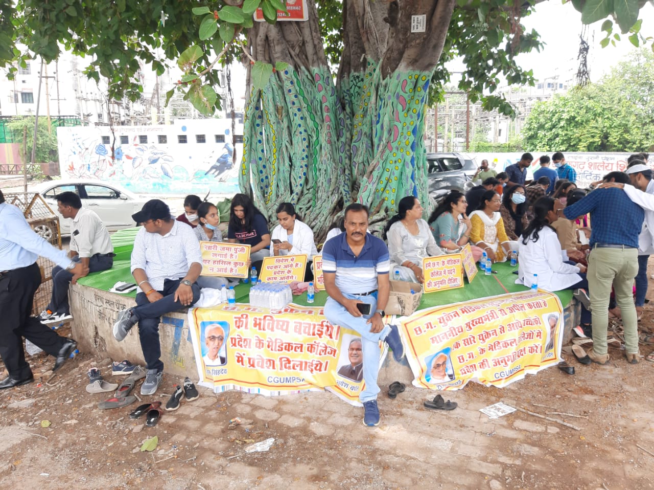 War in Russia-Ukraine, Chhattisgarh students, Health Minister T.S.  Singhdev, Admission, Old Talab picket site, Mang, Raipur, Khabargali