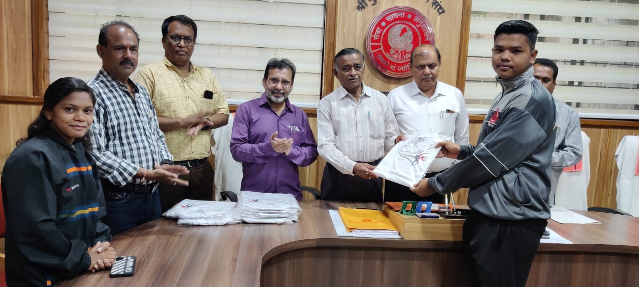 Ashok Bhai Patel, Anees Memon, Principal, Shri Gujarati Uma Shala Raipur, CG, President, CG Thai Boxing Association, Tikeshwari Sahu, Chhattisgarh, Khabargali