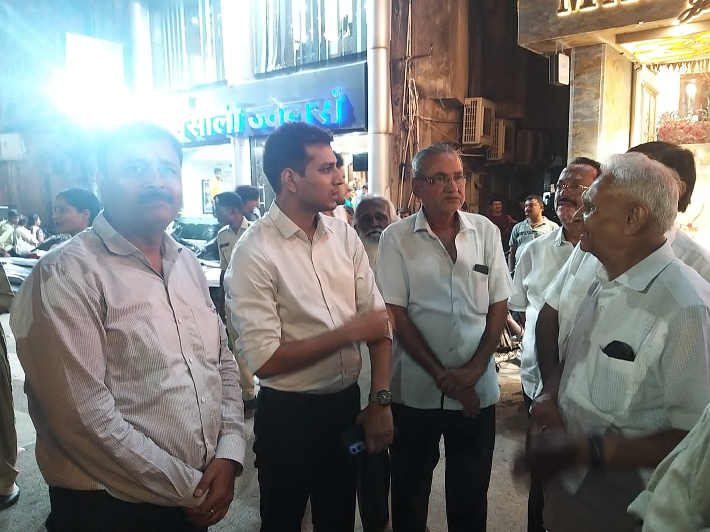 Raipur bullion market, festive season, security arrangements, SSP Prashant Agarwal, Crime Additional SP Abhishek Maheshwari, Additional SP Devcharan Patel, CSP Kotwali Yogesh Sahu, TI.  City Kotwali Upendra Tandon, DSP Traffic Gurjit Singh, Day and Night Vision Cameras, Khabargali