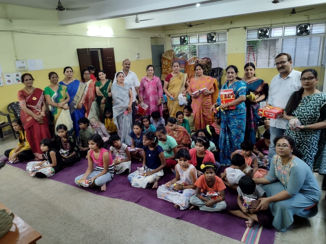 Visually Impaired Children, Prerna, Blind Disabled Girl, Deepawali's Deep, Zindagi Na Milegi Dobara, Service Future Organization, Sushma Tiwari, Shramik Basti, Children's Ashram, Vanvasi Kalyan Ashram, Divyang School, Old Age Home, Ajay Sharma, Chandrasena Dewan, Swati Soni, Hemlata  Suman Sharma, Bihari Lal Sharma, Santosh Sahu, Manisha Chandrakar, Neelima Mishra, Mamta Badgaiya, Rashmi Sharma, Neelu Sharma, Pratibha Gupta, Raipur, Khabargali