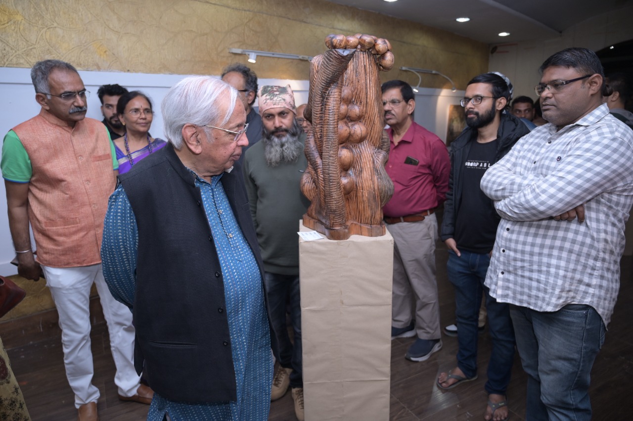 Exhibition, Poet, Critic, Senior Culturalist, Ashok Bajpai, Yogendra Tripathi, President Kala Akademi Chhattisgarh Culture Council Chhattisgarh, Hukum Lal Verma, Famous Painter, Amanul Haque, Craftsman Ram Kumar Indoria, Sculpture Art, Seeker, Karuna Sidar, Diksha Sahu, Jitendra Sahu, Sandeep Kindo, Rajendra Thakur, Mohanlal Baral, Manisha Verma, Rajendra Sungaria, Vipin Singh Rajput, Chanchal Sahu, Shyam Sunder Singh, Chhagendra Usendi, Suresh Kumbhakar, Praise Verma, Kishore Sharma, Dharam Netam, Nikhil,