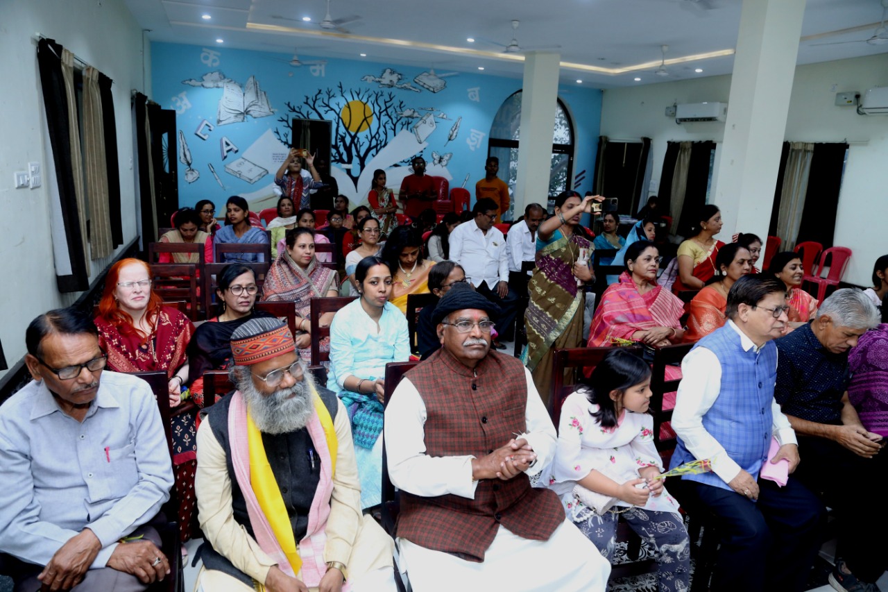 Release of Agira's Alphabet, Girish Pankaj, Director of Jain Care, Writer, Mrs. Sheelu Lunia, Dr.  Mrs. Manjula Srivastava, Raipur, Chhattisgarh, Khabargali