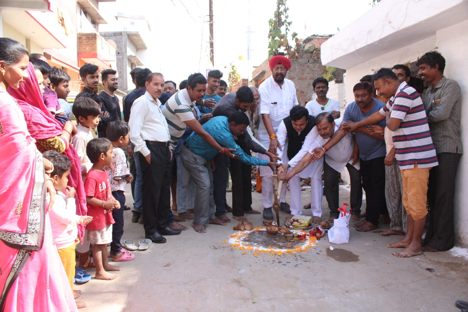 Kuldeep Singh Juneja, MLA, Councilor Amitesh Bhardwaj, Raipur, Khabargali