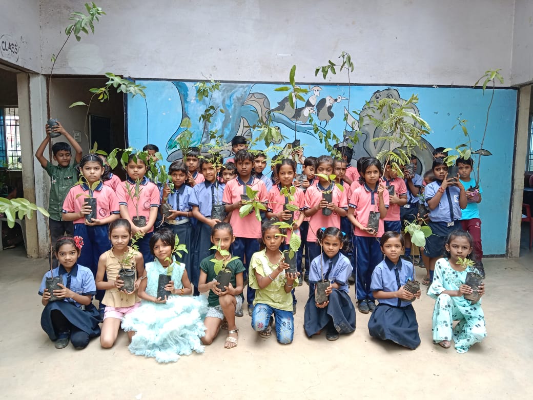 Unique rule to make children aware of the environment in Universal Public School, Saragaon, Extra Marks, Principal RM Bhagat, Chhattisgarh, Khabargali