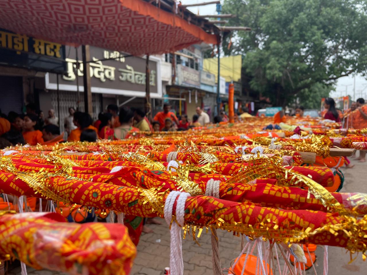 Shiv's drunkards from Gayatri Nagar, Kanwar Yatra from Mahadev Ghat, Siddhi Vinayak, Shiv, Sai, Hanuman Temple Committee, Shravan month, Shankar Nagar, Raipur, Chhattisgarh, News