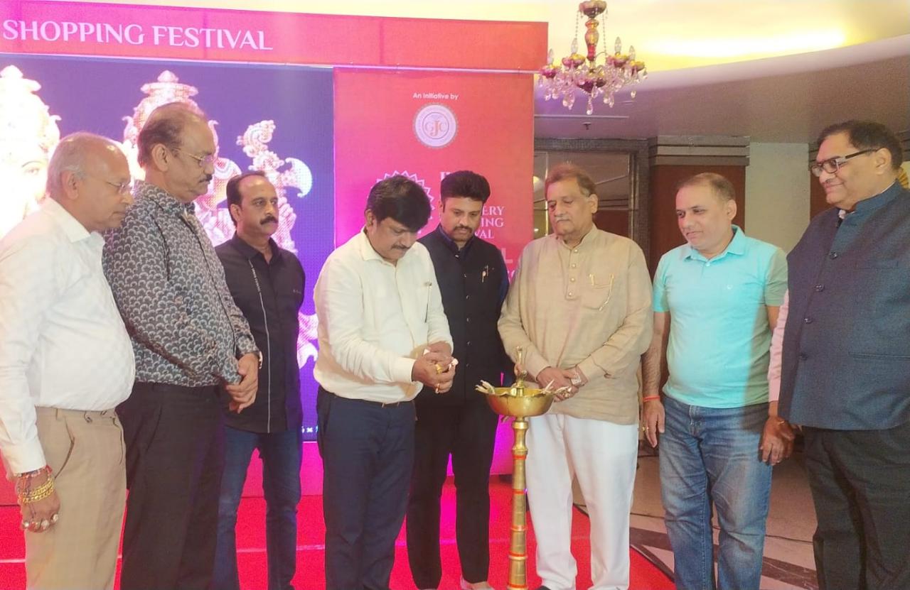 Chhattisgarh's bullion market will be blessed with festive purchases, GJC India Jewelery Shopping Festival, All India Gem and Jewelery Domestic Council, Dinesh Jain, Ashok Bardia, AT Jewellers, Rajesh Rokde, Anil Bardia, President of Chhattisgarh Sarafa Association, Raipur Sarafa  Suresh Bhansali, president of the association, khabargali