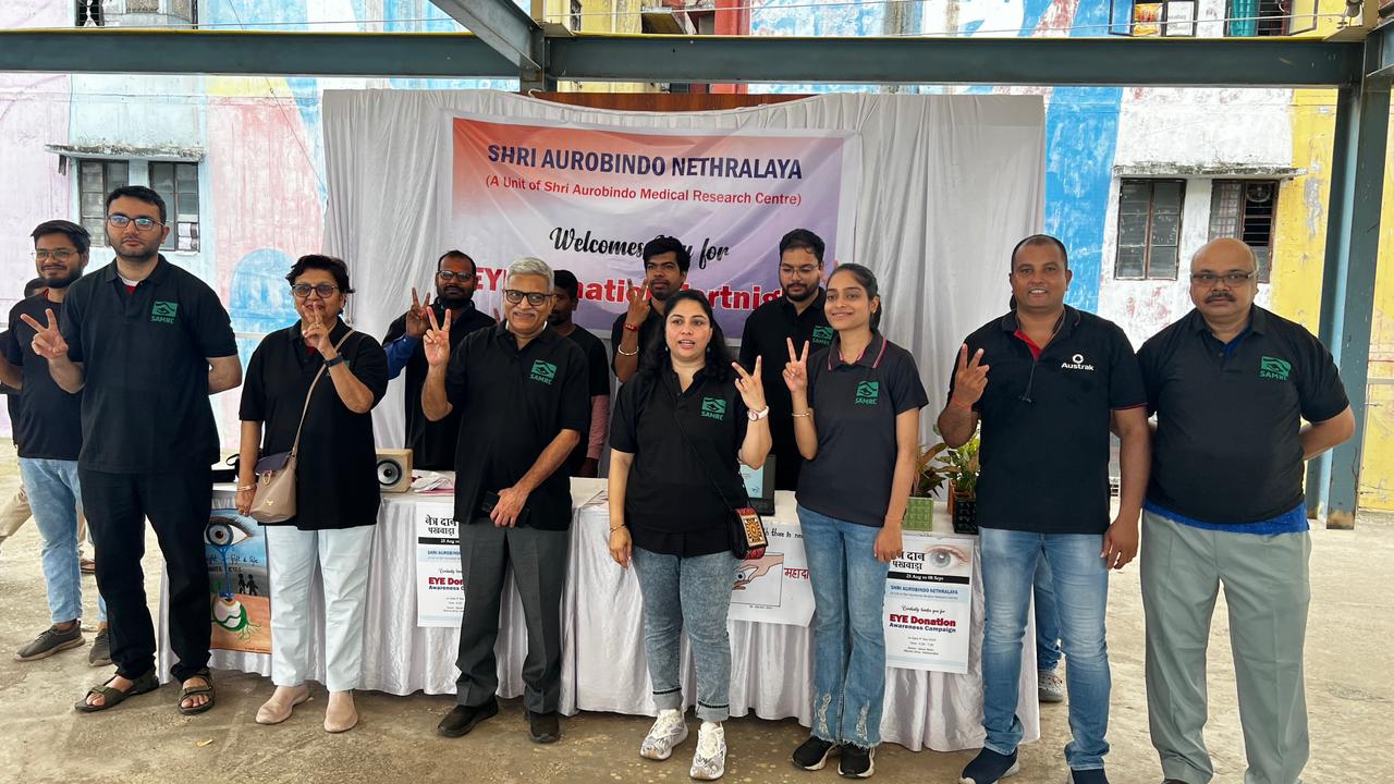 Aurobindo Netralaya organized eye donation camp, eye donation fortnight for public awareness, Sri Aurobindo Netralaya, unit of Eye Institute Sri Aurobindo Medical Research Center, eye specialist Dr. Anand Saxena, Raipur, Chhattisgarh, Khabargali.